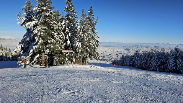 TD В петък беше открит зимният сезон в Боровец В днешния