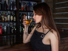 Младите хора отказват алкохола – въздържателите стават все повече