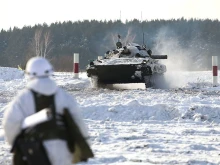 ISW: Руснаците прехвърлят бронирана техника към Кринки, готвят се за пробив на отбраната на ВСУ