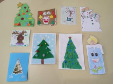 Изложба с детски картички и рисунки бе открита в Казанлък