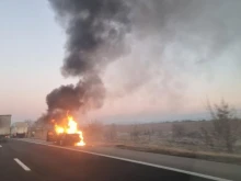 Лек автомобил се запали на АМ "Тракия"