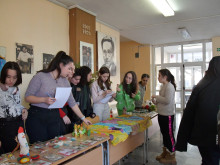 Пари за ремонт на училищна библиотека събират деца от Търново