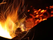 Късо съединение подпали магазин в Тополчане