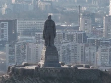Ново предложение за Альоша