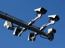 Над 300 камери ще дебнат по пътищата през новата година: Ясно е и кога ще се изпращат глобите