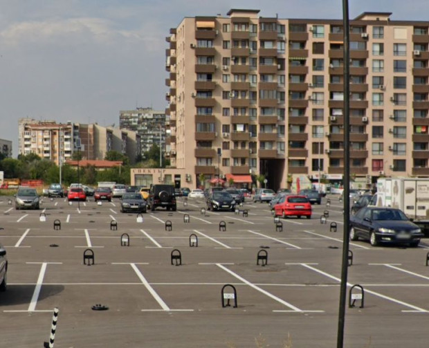 </TD
>Обява за продажба на паркоместа в Пловдив предизвика оживена дискусия