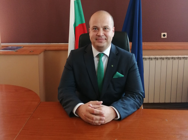 </TD
>Поздравлениена областния управител на област Пловдив д-р инж. Илия Зюмбилевпо