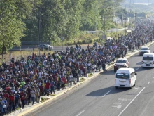 Над 7000 мигранти тръгнаха пеша от южно Мексико към САЩ
