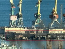 Излязоха снимки и видео от удара на руския десантен кораб "Новочеркаск" в Крим