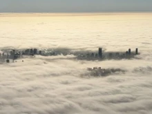 Впечатляваща гъста мъгла погълна Бостън