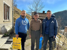 110 семейства от община Смолян получиха дарения от фен клуб "Сини родопчани"