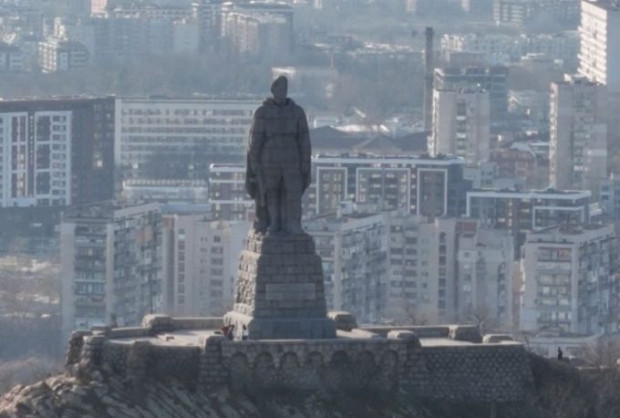 </TD
>И в дневния ред на Пловдив влиза премахването на паметник