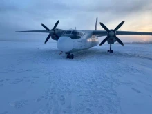 Самолет Ан-24 кацна погрешка на замръзнала река