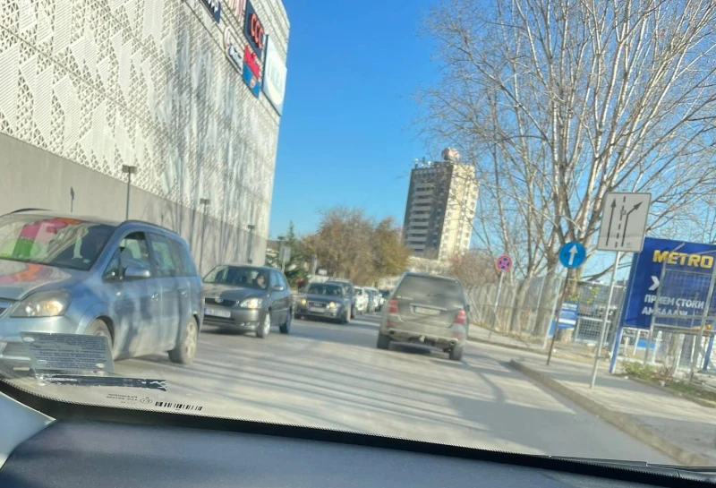Моловете в Пловдив "фрашкани", булевардите - задръстени