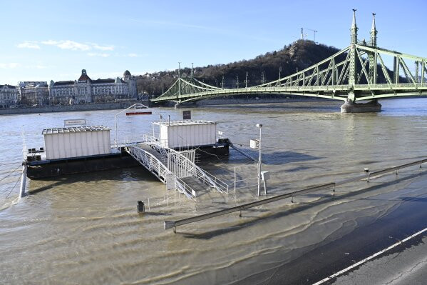 В четвъртък 28 декември река Дунав излязла от бреговете си