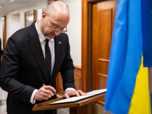 Bloomberg: Премиерът на Украйна е поискал извънредна среща с международните донори на страната