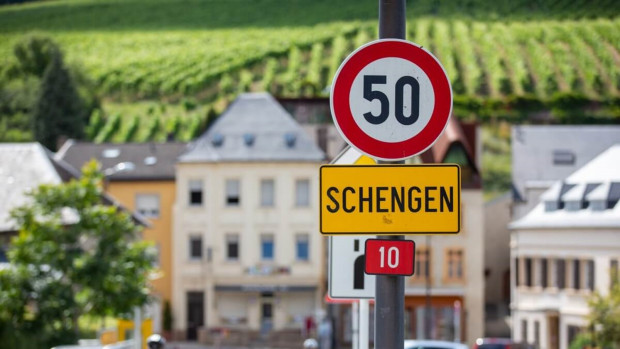 Румъния избърза говорейки за очертаваща се сделка за Шенген Това