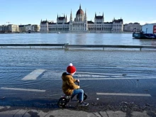 Дунав излезе от бреговете си в Будапеща, нивото на водата е най-високото от 2013 година