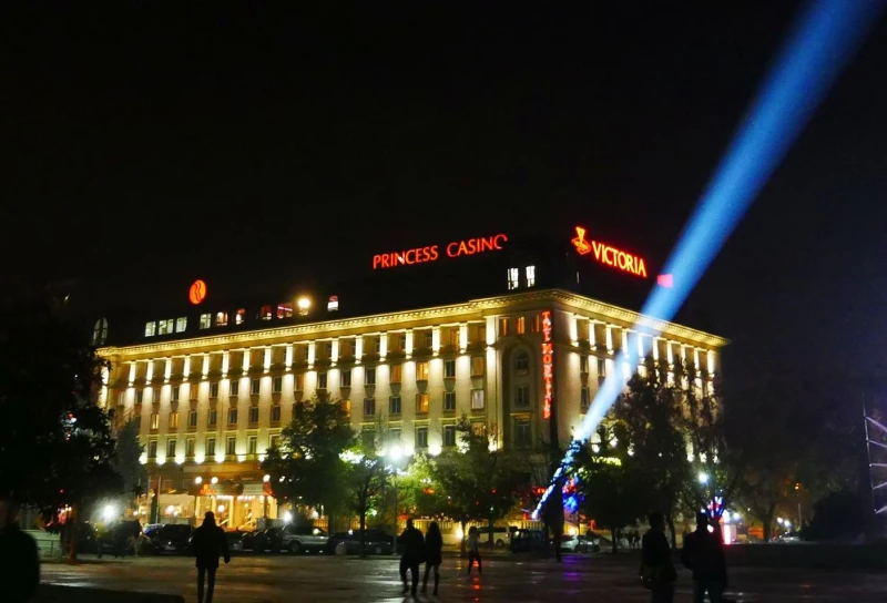 Журналист: Първо свършват стаите в петзвездните хотели, а за най-скъпите ресторанти резервации се правят поне седмица по-рано