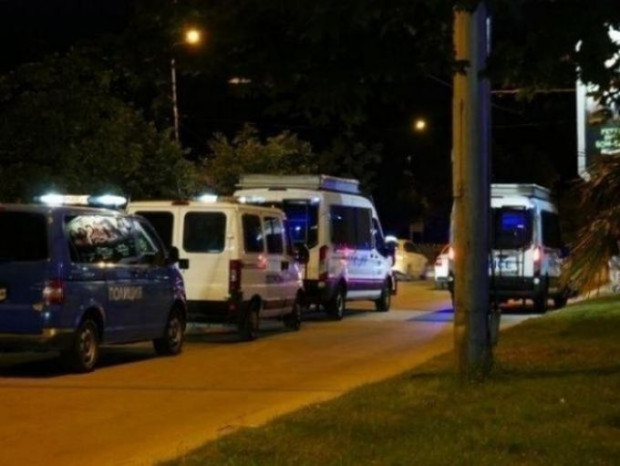 </TD
>Двамата полицаи от Пето районно управление в Пловдив, задържани с
