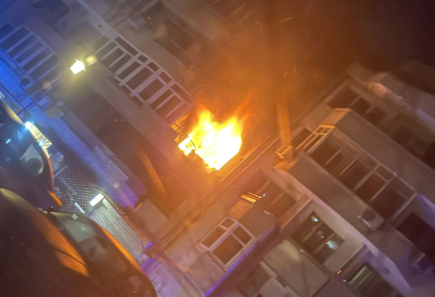 TD Снощи към 21 30 часа пламна пожар на улица Братя Търневи