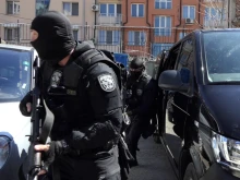 Спецполицаи разтървават две фамилии в Горна Оряховица