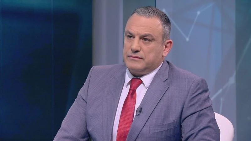 Фигурата на Юксел Кадриев създава неприятности на стилистите на телевизията