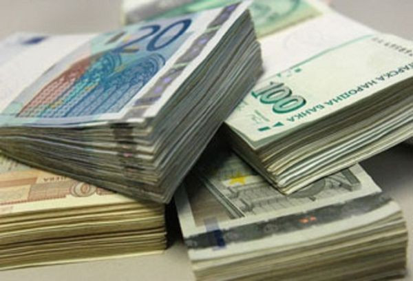 Спестяванията на българите в банките достигнаха почти 123 милиарда лева