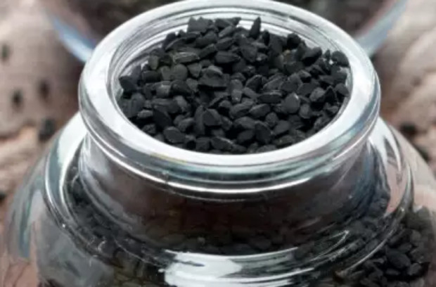 Етеричното масло от черен кимион се получава чрез студено пресоване
