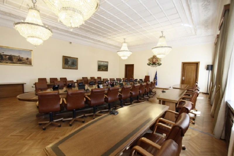 Кой управлява България днес?