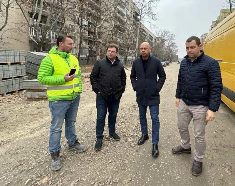 Разбраха се: Ускоряват ремонта на бул. "Александър Стамболийски"
