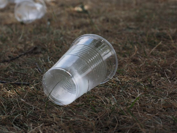 Гражданите могат да изискват алтернатива на пластмасовите чаши и кутии