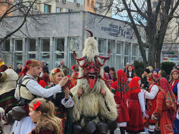 </TD
>Приключи тазгодишното издание на фестивала Кукерски игри в Пиринско“, предаде