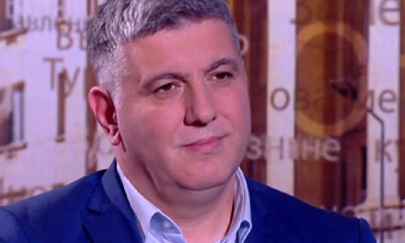 Министър: Не е нужно да имате вътрешен човек, за да ви санират блока