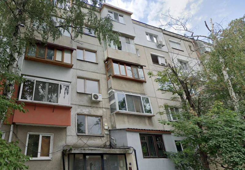 Пловдивчани недоволни от решение на министерство, свързано с безплатното саниране