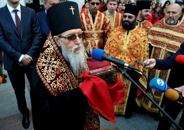 </TD
>Сливенския митрополит Иоаникий е починал. Новината съобщи кметът на Бургас