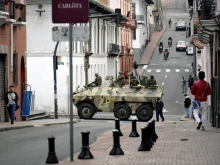 Въоръжен конфликт избухна в Евкадор, десетки загинали, армията въдворява ред по улиците
