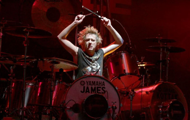 Бившият барабанист на легендарната рок група Скорпиънс Джеймс Котак е