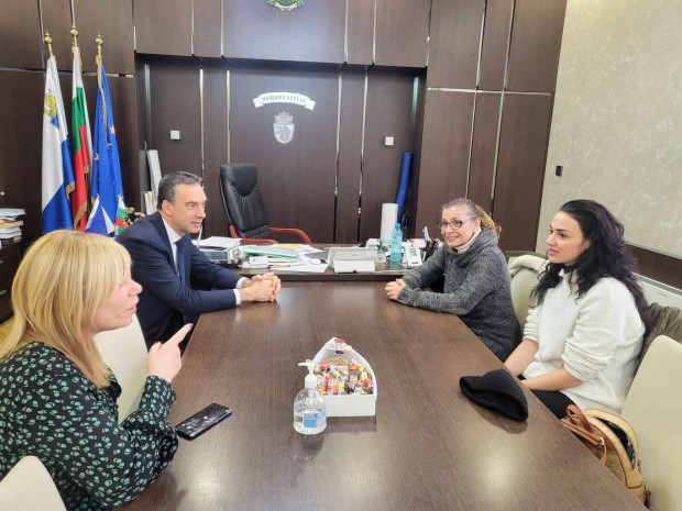 TD Кметът се срещна с актрисите Ели Скорчева и Розалия Абгарян