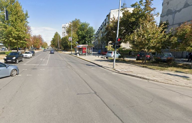 TD Читатели на Plovdiv24 bg ни сигнализират за липсващ светофар на Пещерско