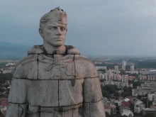 Альоша остава на хълма Бунарджика в Пловдив - засега
