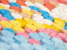 ������� ����� � MDMA � ��������