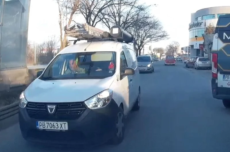 Попадали ли сте в такава ситуация? Кой от двамата има предимство?