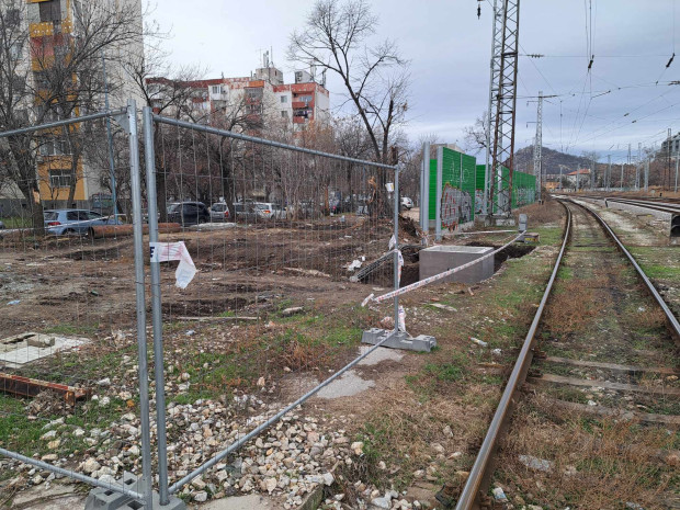 TD Започнаха строителните дейности по изграждането на пасарелка на Сточна гара