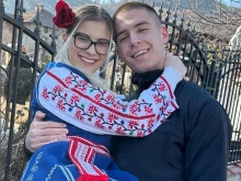Рълев награби русокоса хубавица