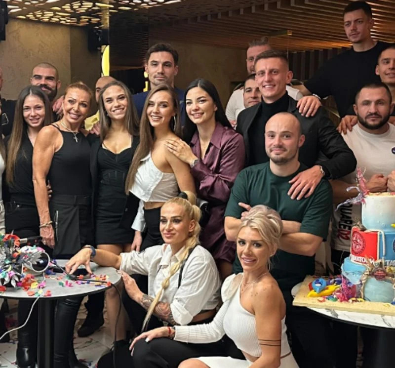 Събраха се отново, но този път не на Арената!