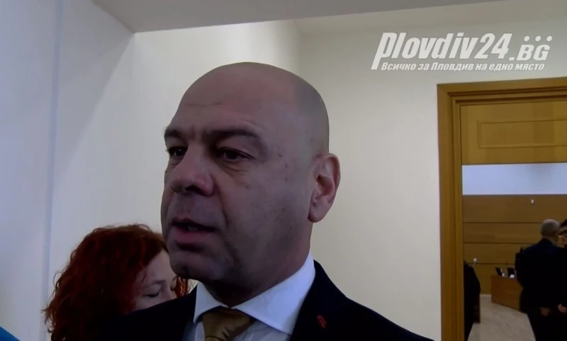 Кметът: За пореден път сме свидетели на разделението на обществото