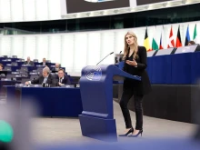 Съдът на ЕС отхвърли жалбата на Кайли срещу отнемането на имунитета й