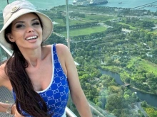 Преслава се показа от 57-ия етаж на Marina Bay