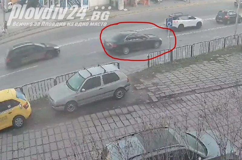 Шофьорът на мерцедеса: И двамата сме виновни, но момичето има повече вина